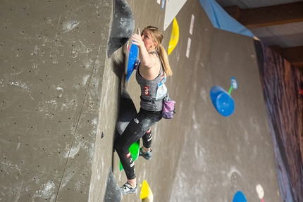 Franziska Sterrer - Franziska Sterrer a Meiringen durante la Coppa del Mondo Boulder 2021