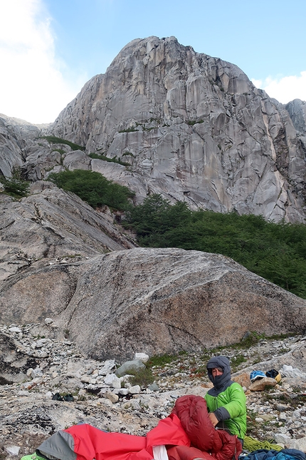 Valle Escondido, Cile, Cristobal Señoret Zobeck, Mike Sánchez - Gaucho Universal su Cerro Cascada nella Valle Escondido in Cile di Cristobal Señoret Zobeck e Mike Sánchez 03/2021