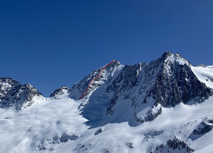 Adamello, Busazza, Presanella, Leonardo Gheza, Giulia Venturelli - The North Face of Presanella and the line of Spigolo Nord Centrale 