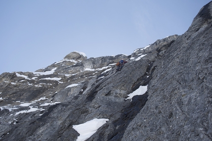 Mount Niblock, Canada, Brette Harrington, Dylan Cunningham - Brette Harrington e Dylan Cunningham aprendo Just a Nibble sulla parete NE di Mount Niblock in Canada il 17/04/2021