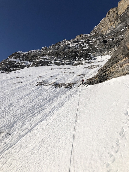 Mount Niblock, Canada, Brette Harrington, Dylan Cunningham - Brette Harrington e Dylan Cunningham aprendo Just a Nibble sulla parete NE di Mount Niblock in Canada il 17/04/2021