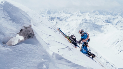 Andrzej Bargiel, Yawash Sar II, Karakorum, Pakistan - Andrzej Bargiel il 30 aprile effettuando la prima salita e discesa in sci di Yawash Sar II