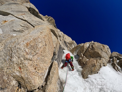 Mount Huntington, Alaska, Heart of Stone, Luka Lindič, Ines Papert - Making the first ascent of Heart of Stone on the West Face of Mount Huntington in Alaska (Luka Lindič, Ines Papert 26-27/04/2021)