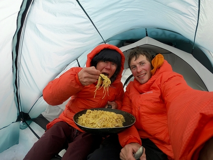 Mount Huntington, Alaska, Heart of Stone, Luka Lindič, Ines Papert - Making the first ascent of Heart of Stone on the West Face of Mount Huntington in Alaska (Luka Lindič, Ines Papert 26-27/04/2021)