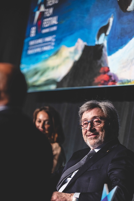 Trento Film Festival - Il presidente del CAI Vincenzo Torti durante la presentazione del primo volume del Sentiero Italia CAI