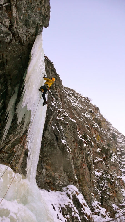 Papillon, 1st repeat of the great icefall at Brissogne, Valle d'Aosta
