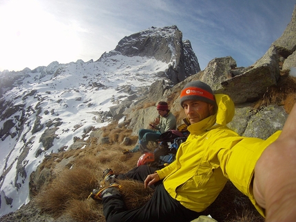 Punta della Sfinge, Val Masino, Tito Arosio, Luca Maspes - Tito Arosio e Luca Maspes al Passo Ligoncio in Val Masino