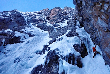 Cima Tosa, Brenta Dolomites, Pazzione Primavernale, Emanuele Andreozzi, Matteo Faletti, Santiago Padrós - Pazzione Primavernale on Cima Tosa in the Brenta Dolomites first ascended by Emanuele Andreozzi, Matteo Faletti, Santiago Padrós