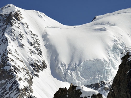 Davide Capozzi - Extreme skiing - Grandes Jorasses - South Face