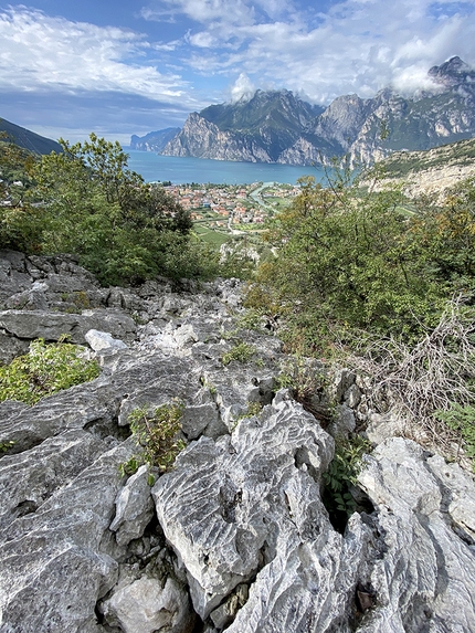 Belvedere Nago Arco - Vista dalla falesia Belvedere sul Lago di Garda