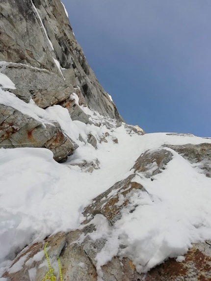 Tra cuore e pensiero, Cima Busazza, Adamello Presanella, Martin Giovanazzi, Davide Miori - Martin Giovanazzi e Davide Miori durante l'apertura di Tra cuore e pensiero alla Cima Busazza (Adamello - Presanella) il 29/05/2021