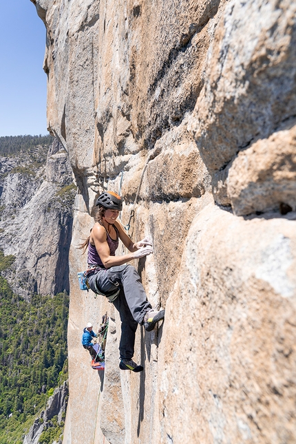 Bronwyn Hodgins, Golden Gate, El Capitan, Yosemite - Bronwyn Hodgins climbing Golden Gate on El Capitan in Yosemite