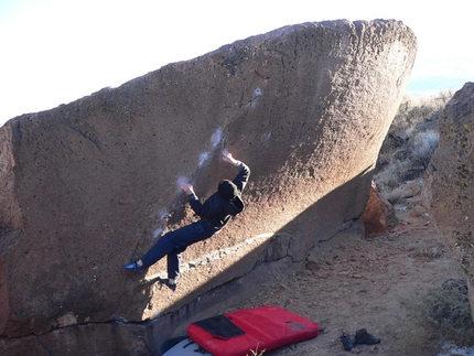 Giuliano Cameroni - Giuliano Cameroni - Slunk, V9 (7c), Bishop (USA)