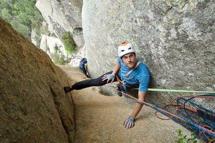 Corsica, Bavella, Symon Welfringer - Symon Welfringer climbing Parfum de violence on Punta Lunarda in the Bavella massif in Corsica