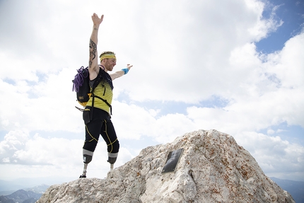 Andrea Lanfri, Gran Sasso, From Coast to Coast - Andrea Lanfri: From Coast to Coast attraverso il Gran Sasso d'Italia