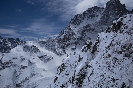 Pic Coolidge, Écrins, Cocktail Sans Glace, James Price, Markus Kirch  - Cocktail Sans Glace on the North Face of Pic Coolidge in the Écrins massif (Markus Kirch, James Price )