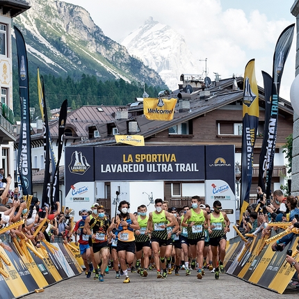 La Sportiva Lavaredo Ultra Trail - La partenza della Cortina Sky Race 2021: 20 chilometri di sviluppo per mille metri di dislivello positivo.