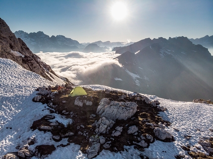 Pale di San Lucano, Dolomiti, La Grande Traversata, Valle dei Sogni, Santiago Padròs, Diego Toigo - Pale di San Lucano, Dolomiti: Il bivacco organizzato vicino al Passo del Ciodo