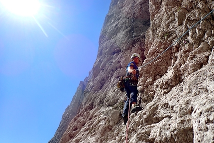 Pale di San Lucano, Dolomiti, La Grande Traversata, Valle dei Sogni, Santiago Padròs, Diego Toigo - Pale di San Lucano, Dolomiti: Diego Toigo inizia la via Pilastro Bianco