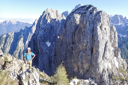 Pale di San Lucano, Dolomiti, La Grande Traversata, Valle dei Sogni, Santiago Padròs, Diego Toigo - Pale di San Lucano, Dolomiti: arrivando di nuovo al Passo del Ciodo, dietro la Terza Pala, lo Spiz de Lagunaz e la Torre di Lagunaz