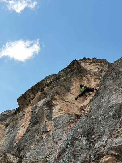 Streichelzoo, Cima Pares, Dolomites, Manuel Gietl, Simon Gietl - Making the first ascent of Streichelzoo on Cima Pares, Dolomites (Manuel Gietl, Simon Gietl 13/06/2021)