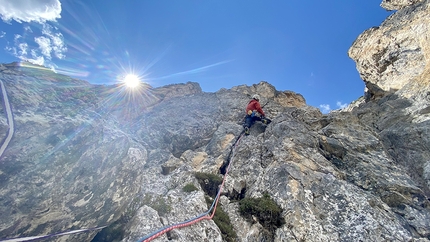 Streichelzoo, Cima Pares, Dolomites, Manuel Gietl, Simon Gietl - Manuel Gietl making the first ascent of Streichelzoo on Cima Pares, Dolomites (Manuel Gietl, Simon Gietl 13/06/2021)