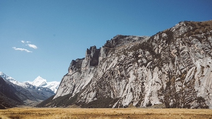 Big Fighter climbed on Chaupi Huanca in Peru by Álex González, Jaume Peiró