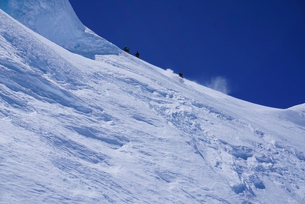 Monte San Valentin, Patagonia, Raimundo De Andraca, Antonio Eguiguren, Sebastian Rojas, Nicolas Valderrama, Galo Viguera - Monte San Valentin in Patagonia, South Face first ski descent (Raimundo De Andraca, Antonio Eguiguren, Sebastian Rojas, Nicolas Valderrama, Galo Viguera 11/2020)