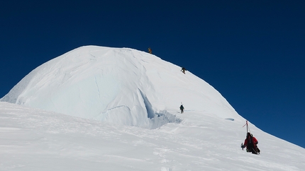 Monte San Valentin, Patagonia, Raimundo De Andraca, Antonio Eguiguren, Sebastian Rojas, Nicolas Valderrama, Galo Viguera - Monte San Valentin in Patagonia, South Face first ski descent (Raimundo De Andraca, Antonio Eguiguren, Sebastian Rojas, Nicolas Valderrama, Galo Viguera 11/2020)