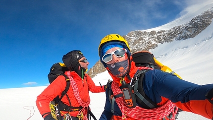 Traversata del Monte Rosa, Andrea Lanfri, Massimo Coda - Andrea Lanfri e Massimo Coda durante la traversata del Monte Rosa