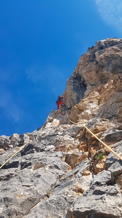 L'apprendista, Campanile di Gardeccia, Catinaccio, Dolomiti, Marco Bozzetta, Giovanni Andriano - Durante l'apertura di L'apprendista, Campanile di Gardeccia, Catinaccio, Dolomiti (Marco Bozzetta, Giovanni Andriano 2021)