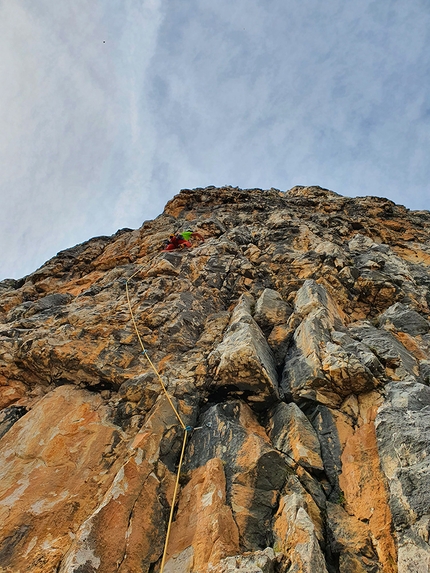 L'apprendista, Campanile di Gardeccia, Catinaccio, Dolomiti, Marco Bozzetta, Giovanni Andriano - Durante l'apertura di L'apprendista, Campanile di Gardeccia, Catinaccio, Dolomiti (Marco Bozzetta, Giovanni Andriano 2021)