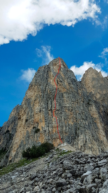 L'apprendista, Campanile di Gardeccia, Catinaccio, Dolomiti, Marco Bozzetta, Giovanni Andriano - Il tracciato di L'apprendista, Campanile di Gardeccia, Catinaccio, Dolomiti (Marco Bozzetta, Giovanni Andriano 2021)