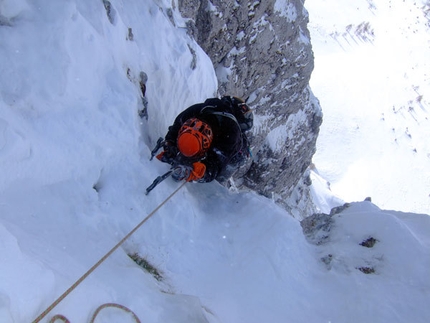 Cugi's Corner, Cimon di Palantina NW Face - The final section of the 6th pitch of Cugi's Corner, NW Face Cimon di Palantina, Dolomites