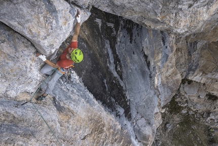 Christoph Schranz makes rope-solo first ascent of 8c multipitch on Hohe Munde, Austria