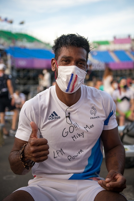 Sport climbing Tokyo 2020 - The injured finalist Bassa Mawem of France supporting his brother Mickael at the Tokyo 2020 men's Combined fina