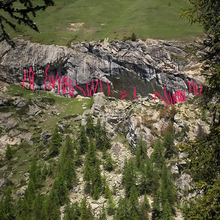 Città di Uruk in Val Sapin, climbing at the historic crag above Courmayeur in Italy