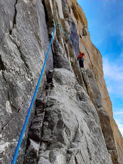 South Muysky Ridge, Siberia, Peak Kart, Peak Mechta - South Muysky Ridge: Peak Kart, Cascade FA, (825m, 6c+/A2, Alexey Boyko, Pavel Tkachenko)