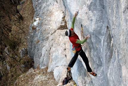 Eroi Fragili - Manolo climbing Eroi fragili 30m 8c, Val Noana, Pale di San Martino, Dolomites