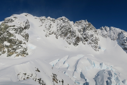 Cerro Pinuer, Valle Exploradores, Patagonia, Raimundo De Andraca, Javier Galleani, Nicolas Valderrama - Cerro Pinuer (Valle Exploradores, Patagonia), first winter ascent and first ski descent by Raimundo De Andraca, Javier Galleani, Nicolas Valderrama (08/2021)