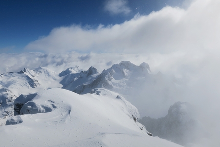 Cerro Pinuer, Valle Exploradores, Patagonia, Raimundo De Andraca, Javier Galleani, Nicolas Valderrama - Cerro Pinuer (Valle Exploradores, Patagonia), first winter ascent and first ski descent by Raimundo De Andraca, Javier Galleani, Nicolas Valderrama (08/2021)