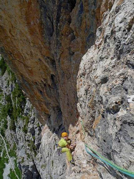 Sass de Stria, Dolomiti, Papilio, Anna Coubal, Michal Coubal - Michal Coubal e Anna Coubalová durante la prima salita di Papilio sul Sass de Stria nelle Dolomiti