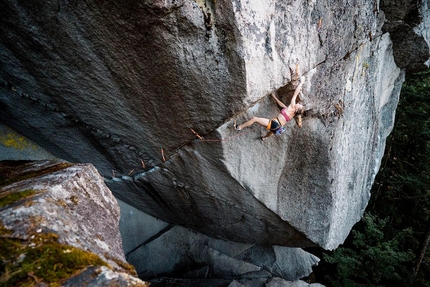 Michaela Kiersch magical on Dreamcatcher at Squamish