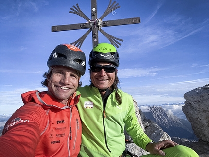 North6, Simon Gietl, Roger Schäli - Roger Schäli and Simon Gietl on the summit of Cima Grande di Lavaredo in the Dolomites durign their North6 project
