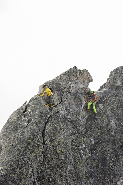 North6, Simon Gietl, Roger Schäli - Simon Gietl and Roger Schäli descending the North Ridge of Pizzo Badile 
