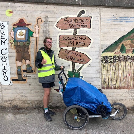 Nicolò Guarrera, Pieroad, Un giro del mondo a piedi - Nicolò Guarrera, un giro del mondo a piedi, con Ezio, il passeggino da trekking gemellare. 'Camminare é il mio atto di libertà'