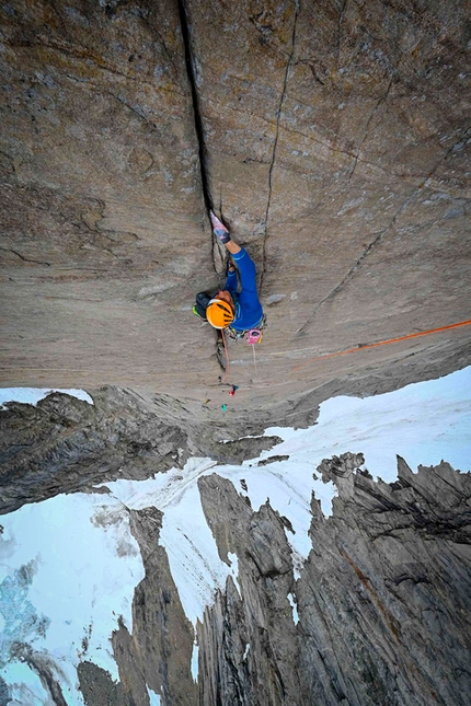 Groenlandia: altre nuove vie d'arrampicata di Favresse, Villanueva, Wertz e Jaruta