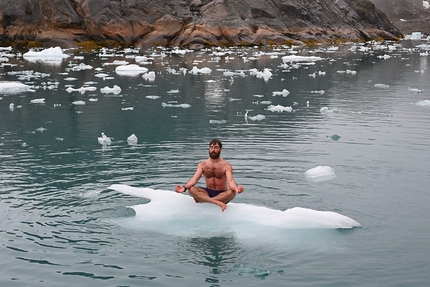 Greenland, Nicolas Favresse, Sean Villanueva O'Driscoll, Jean-Louis Wertz, Aleksej Jaruta - Sean Villanueva meditating in Greenland...