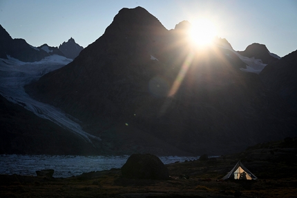 Greenland, Nicolas Favresse, Sean Villanueva O'Driscoll, Jean-Louis Wertz, Aleksej Jaruta - Greenland: the magical landscape which seems like you can’t ever get bored of.