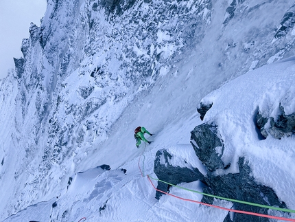 Matterhorn, Simon Gietl, Roger Schäli, North6 - Simon Gietl climbing the North Face of the Matterhorn